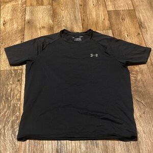 Under Armour Men's Black T-Shirt